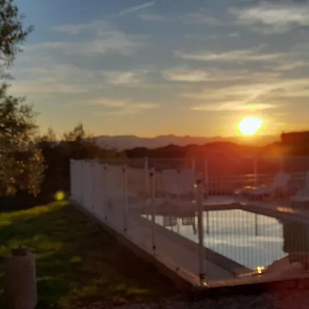 De La Chadeniere Holiday home